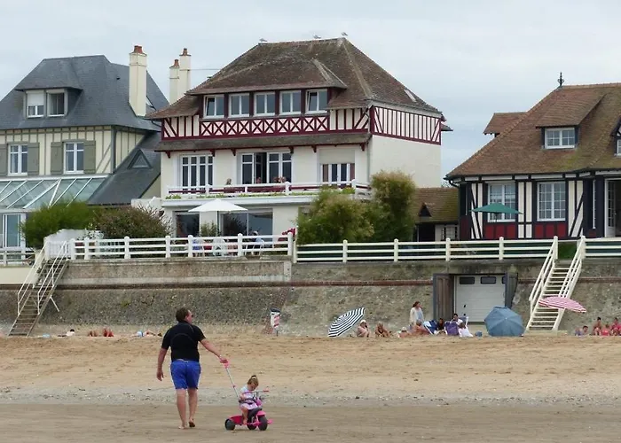 Bord De Mer, Vue Exceptionnelle,pres Deauville בלונוויל-סור-מר